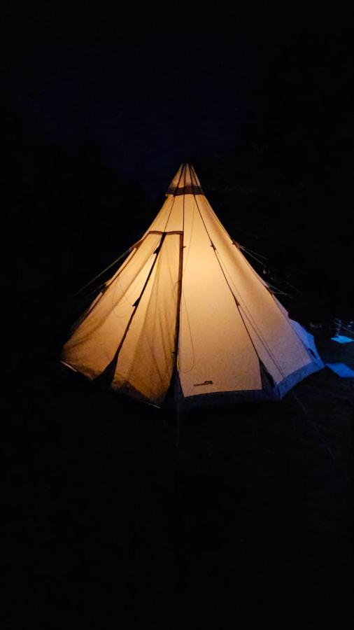Glamping Fluffy Horns - Glempings Pukainie Ragi Hotel Plieņciems Kültér fotó