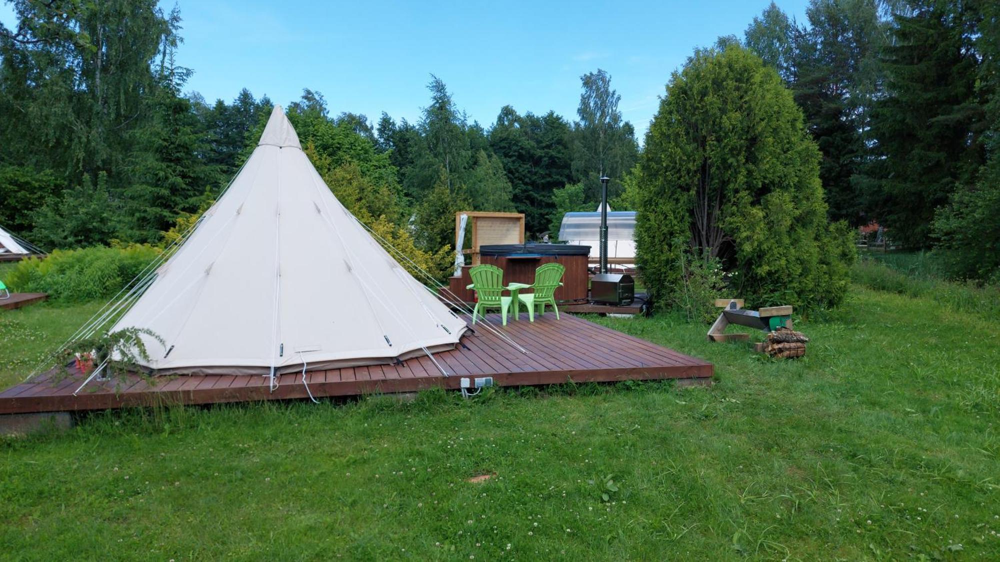 Glamping Fluffy Horns - Glempings Pukainie Ragi Hotel Plieņciems Kültér fotó